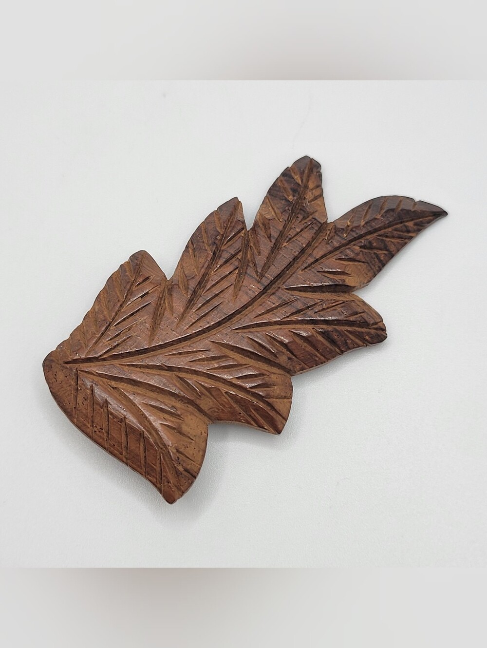 Mid Century Vintage Hand-Carved Leaf Dress or Fur Clip